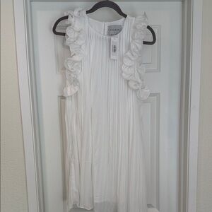 Hausen White Ruffled Sleeveless Dress